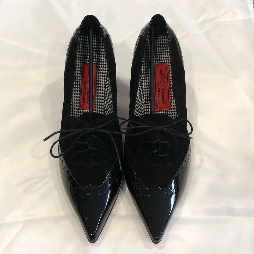 Powerful black patent leather heels